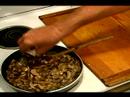 Brandied Mantar Soslu Biftek Pişirme: Mantar Sıvı Brandied Mantar Sos İçin Ekleyin Resim 4