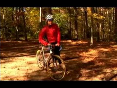 Nasıl Kaldırmak Ve Cyclocross Yarış Yeniden Bağlayın: Nasıl Bir Cyclocross Yarışta Engelleri Aracılığıyla Git