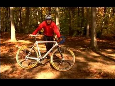 Nasıl Yarış Cyclocross Rotası: Nasıl Bir Tepe Cyclocross Bisikletle İnerler