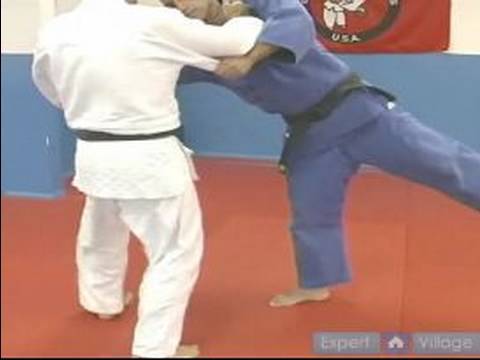 Judo Dersleri Yeni Başlayanlar İçin: Nasıl Bir Diz Süpürme Judo Resim 1