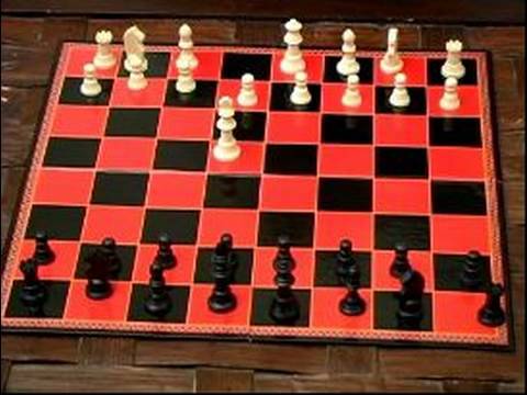 Satranç Oyununda Bir Kral Taşımak İçin Nasıl Satranç Dersi Başlangıç: Bölüm 1 :  Resim 1