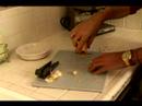 Nasıl Gurme Pancar Çorbası Yapmak: Sarımsak Pancar Çorbası İçin Hazırlanıyor Resim 3