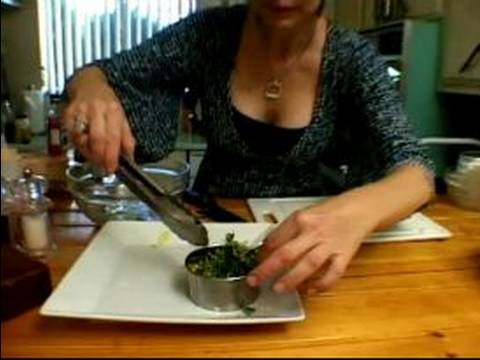 Gurme Mango Tavuk Salatası Tarifi: Kaplama Mikro Yeşiller İçin Mango Tavuk Salatası Resim 1