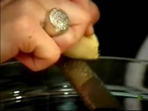 Gurme Mango Tavuk Salatası Tarifi: Sarımsak Mango Tavuk Salatası İçin Ekleme.