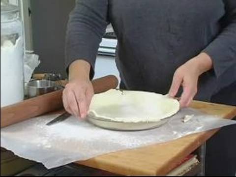 Nasıl Kabak Pasta Yapmak İçin : Balkabaklı Turta Hamuru Tavaya Ekleyerek  Resim 1