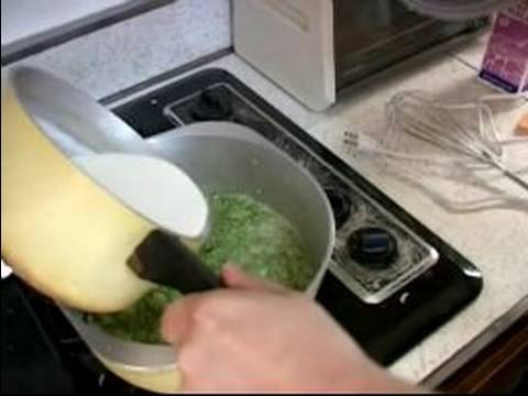 Nasıl Kremalı Brokoli Çorbası Yapmak: Brokoli Çorbası İçin Krem Eklemek