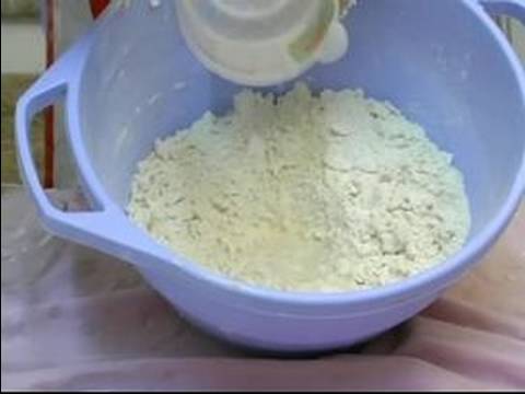 Nasıl Rugelach Pasta Pişirme : Karıştırma Soğuk Maya Rugelach Hamur Malzemeleri: Bölüm 2 Resim 1