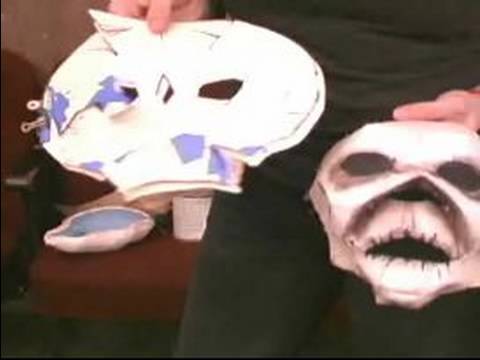 Nasıl Yapmak Ve Tiyatro Maskeleri Kullanın: Tuvalet Kağıdı İçin Yapmak Tiyatro Maskeleri Kullanma