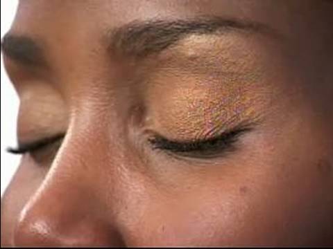 Renk Kadınlar İçin Makyaj İpuçları Düğün: Göz Kapağı Renk Düğün Makyaj İpuçları Siyah Kadınlar İçin Uygulama