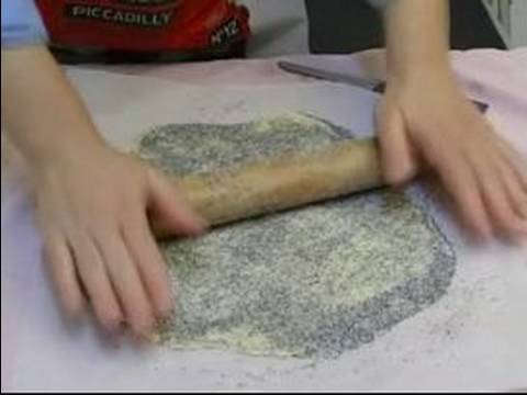 Rugelach Pasta Nasıl Yapılır : Haşhaş Tohumu Rugelach Dolgu Yapılması: Bölüm 2 Resim 1