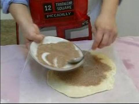 Rugelach Pasta Nasıl Yapılır : Tarçın Ve Kakao Rugelach Pasta İçin Dolgu Yapılması: Bölüm 1