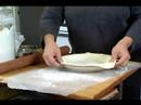 Nasıl Kabak Pasta Yapmak İçin : Balkabaklı Turta Hamuru Tavaya Ekleyerek 