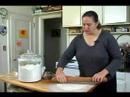 Nasıl Kabak Pasta Yapmak İçin : Balkabaklı Turta Hamuru Hamur Yayıyoruz  Resim 4