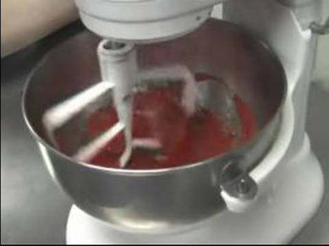 Kırmızı Kadife Kek Tarifi : Karıştırma Islak Kırmızı Kadife Kek Malzemeleri Resim 1