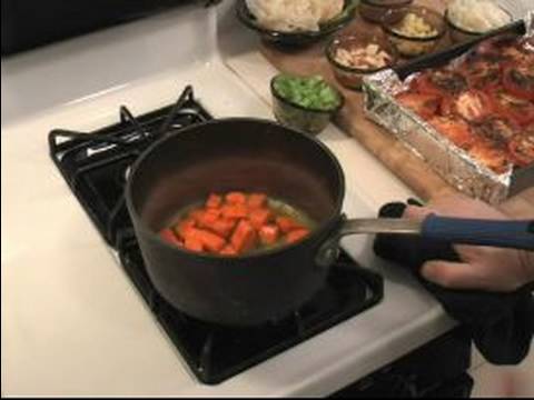 Nasıl Domates Çorbası Yapmak İçin : Domates Çorbası Sebze Sote  Resim 1