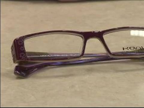Nasıl Gözlük Seçmek İçin : Plastik Karşı Metal Gözlük Çerçeveleri