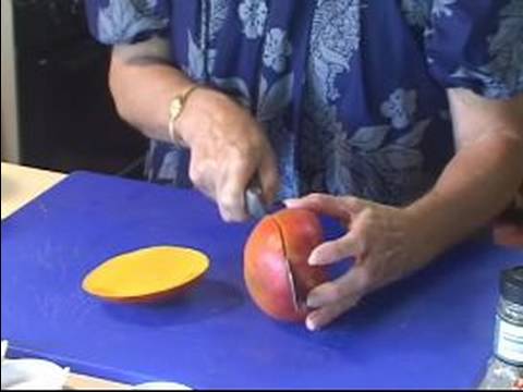 Nasıl Hint Mango Lassi Yapmak İçin : Hint Mango Lassi İçin Kesme Mango: Bölüm 1