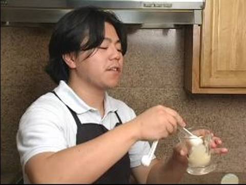 Nasıl Vietnam Kahve Yapmak: Nasıl Yoğunlaştırılmış Süt Ve Buz İçin Vietnam Kahve Eklemek İçin Resim 1