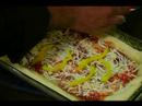 Chicago Stil Kalın Hamurlu Pizza Tarifi: Chicago Style Kalın Hamurlu Pizza Yapma