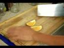 Çin Portakallı Tavuk Nasıl Yapılır & Et : Çince Portakal Sosu İçin Portakal Sıkma  Resim 2