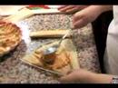 Nasıl Tavuk Tamales Yapmak: Tavuk Tamales İçin Mısır Kabuğu Malzemeyi Ekleme: Bölüm 2