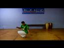 Capoeira Hamle İleri : Nasıl Bir Macaquinho Yapmak  Resim 3