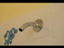 Bir Duş Başlığı Temizlemek İçin Nasıl : Duşta Su Borusunu İncelemek İçin Nasıl  Resim 4