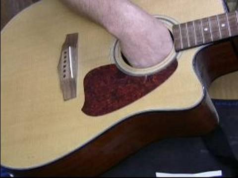 Kullanılan Bir Akustik Gitar Satın Almak İçin Nasıl : Kullanılmış Gitar Arka Ve Yanlarını İncelemek İçin Nasıl 