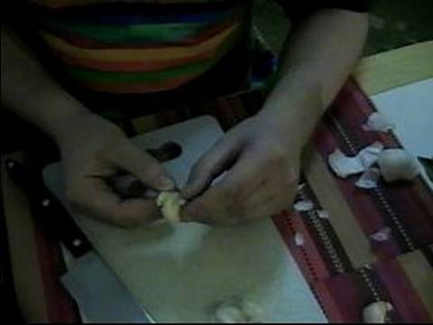 Makarna Ve Pesto Sosu Tarifi : Fettucine Makarna Ve Pesto Sosu Hazırlamak İçin Sarımsak 