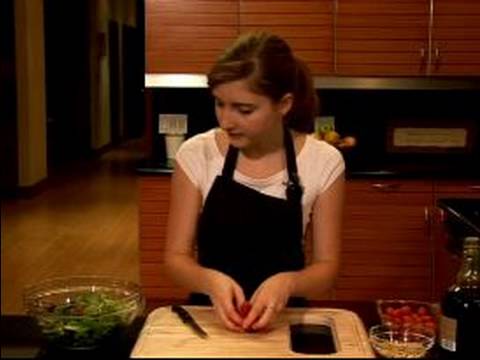 Nasıl Pişmiş Somon Ve Tatlı Yapmak: Nasıl Sebze Salatası İçin Kesmek İçin Resim 1