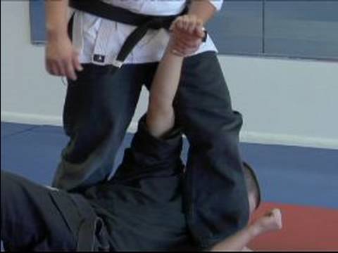 Osoto Gari Karşı Bir Yumruk Atmak İçin Bir Jujitsu Nasıl Kullanılacağı Atar Ve Boğulur Jujitsu : 