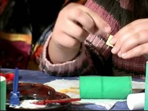 Çocuklar İçin Noel El Sanatları Yapım: Çocuklar İçin Noel El Sanatları Üzerinde Daireler Hazırlanıyor Resim 1