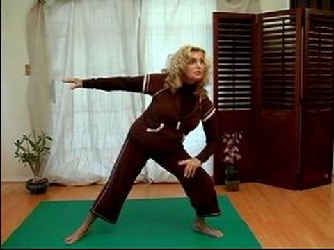 Hatha Yoga Pozisyonları Ayakta : Geri Spinal Büküm Ayakta Hatha Yoga Poz 