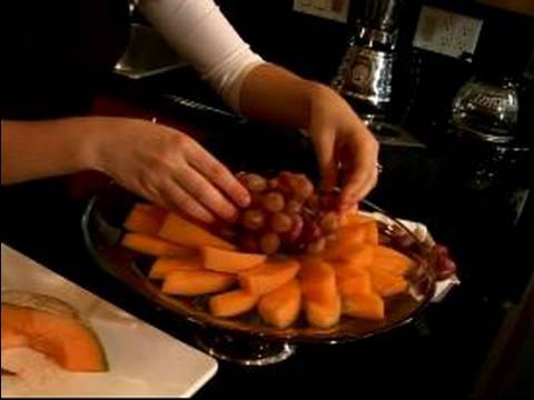 Kolay Gurme Yemeği Tarifleri-Brunch İçin Meyve Tabağı Düzenlemek 
