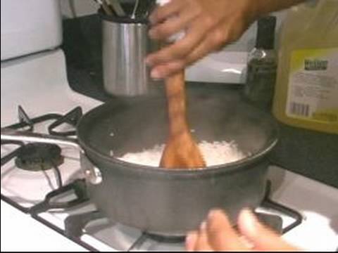 Nasıl Bir Asya Tavuk Yemeği Pişirmek: Pirinç Bir Asya Tavuk Yemeğe İlave Edin. Resim 1