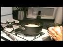 Nasıl Bir Asya Tavuk Yemeği Pişirmek: Pirinç İçin Bir Asya Tavuk Yemeğini Bitir