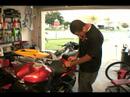 Motosiklet Bujileri Değiştirmek Nasıl: Motosiklet Koltuk Kaldırma Resim 3