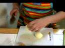 Nasıl Yapmak Ve Ton Balığı Salatası Hizmet: Ton Balıklı Salata İçin Soğanları Resim 3