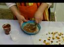 Yemekten Sonra Süslü Çikolata Tarifleri : Karıştırma Karamel Ve Krema Beyaz Çikolata Kabukları Dolum  Resim 3