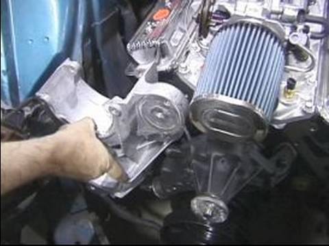 Bir Ford Chevy Motor Yüklemede Bitirme: Nasıl Bir Ac Kompresör Yüklemek İçin Resim 1