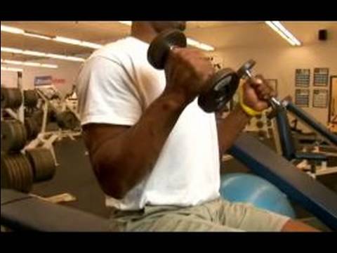 Egzersizleri Ve Üst Vücut Fitness Curl : Temel Pazı Ve Ön Kol İçin Egzersiz Hammer Curl 