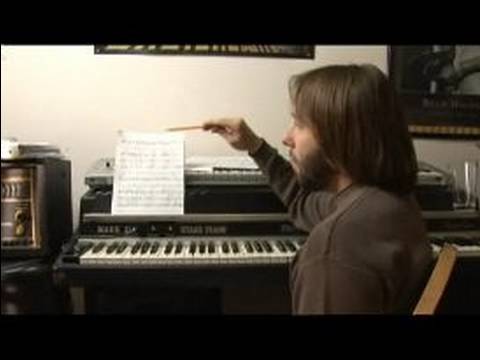 Nasıl Piyano Melodileri E Play: Nasıl Gelişmiş Bir Piyano Şarkı E Oynamak İçin Büyük