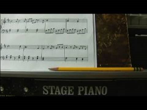 Piyano Ritimleri Ve Dinlenirken D Major: Sekizinci Okumayı Dayanmaktadır D Major Piyano Üzerinde Resim 1