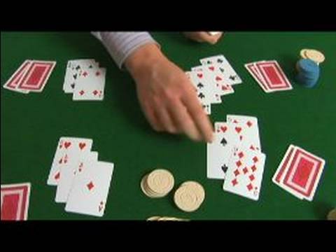 Rus Devrimi Poker Oynamayı: Tam Bir El Rus Devrimi Poker Oynarken