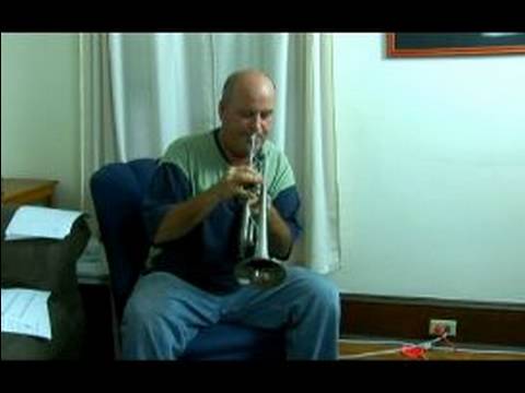 Yeni Başlayanlar İçin Dersler Trompet: Genel Bakış Ve Ölçekler: E Küçük Ölçekli Bir Trompet Çalmayı