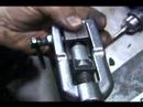 Bir Ford Chevy Motor Yüklemede Bitirme: Nasıl Bir Yakıt Hattı Flare Resim 3