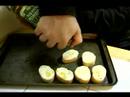 Nasıl Fransız Soğan Çorbası Yapmak: Ekmek Fransız Soğan Çorbası İçin Hazırlamak Resim 3