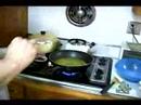 Deniz Tarağı Soslu Linguini Tarifi Talimatları: Ne Zaman Un Ekleyerek Linguini Ve İstiridye Sosunu Pişirme Resim 4