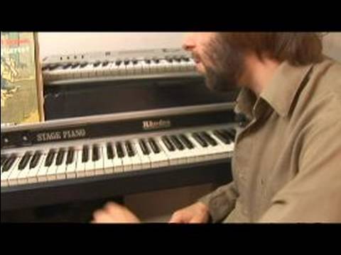 Her Anahtarın İçinde Küçük I Ve V Akorları : D Nasıl Değişmiş Bir Piyano Akor İçin Bir Dim Oynamak İçin 