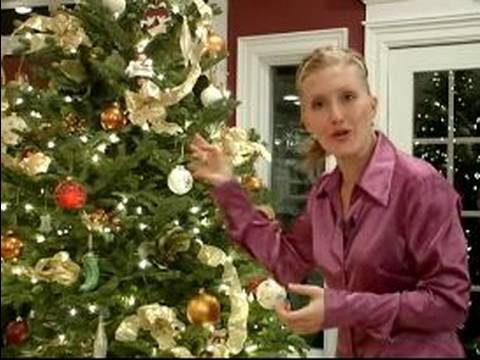Nasıl Bir Noel Ağacı Süslemek İçin: Nasıl Noel Ağaçları İçin Şerit Eklemek Resim 1